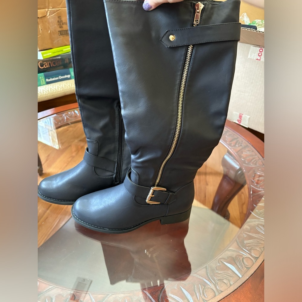 Brand new forever 21 tall black boots